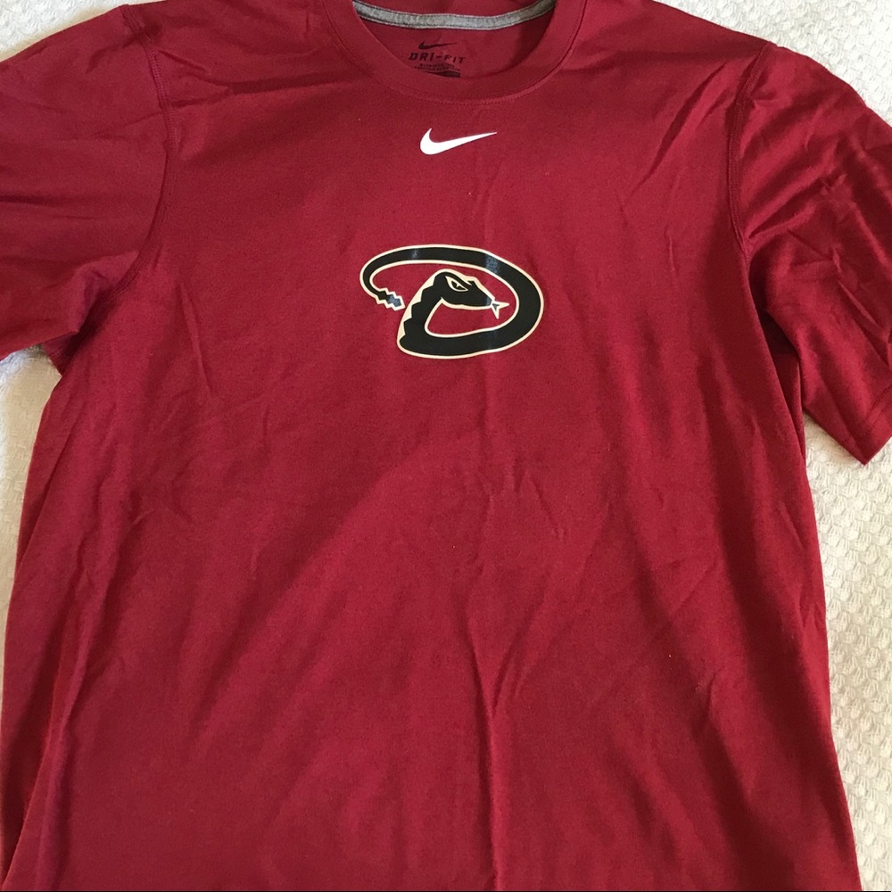 Nike diamondback dri fit t shirt Medium